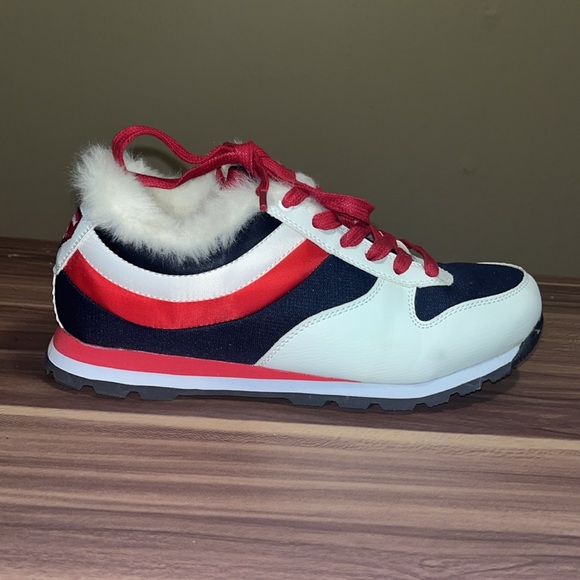 Bear paw Hoodoo red, white, and blue fur sneakers - Picture 6 of 16